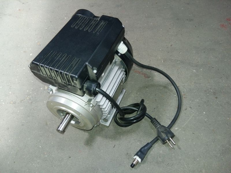 moteur E100